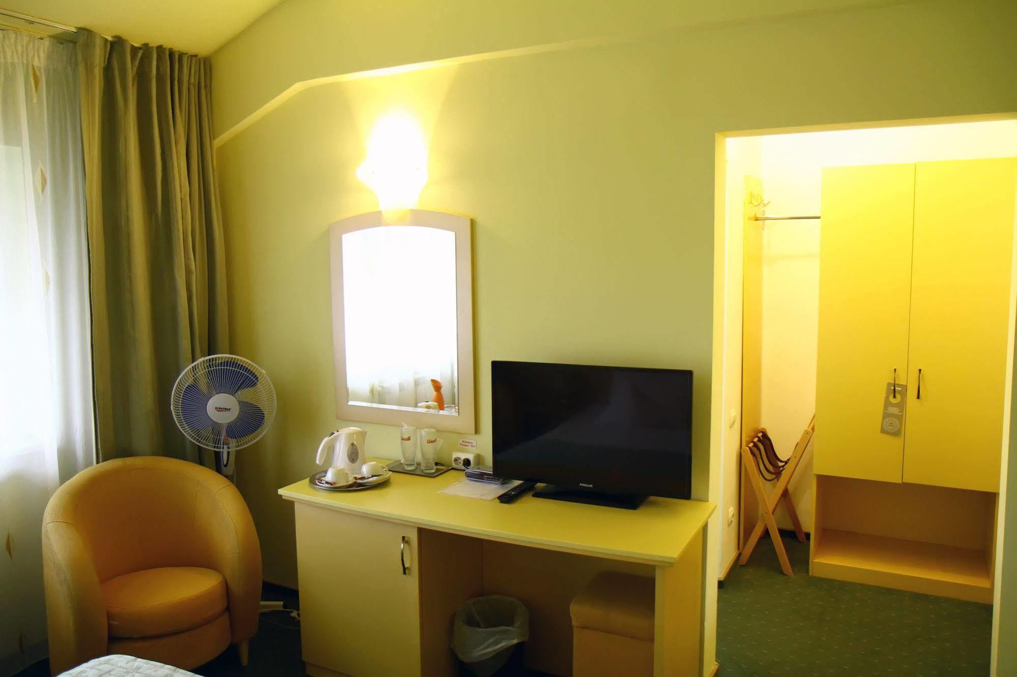 Eurohotel Baia Mare Extérieur photo